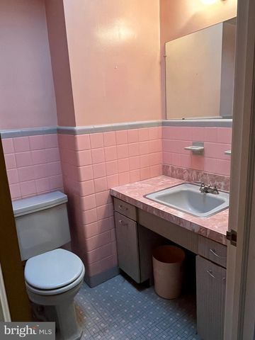 6615 N LAWRENCE ST, Philadelphia, PA 19126