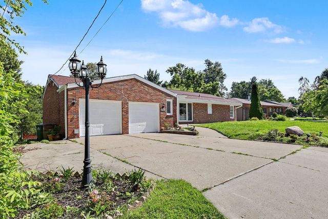 6903 Colby Avenue, Windsor Heights, IA 50324