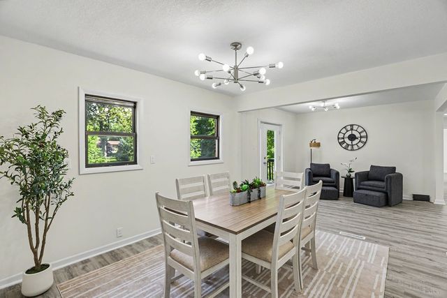 6903 Colby Avenue, Windsor Heights, IA 50324