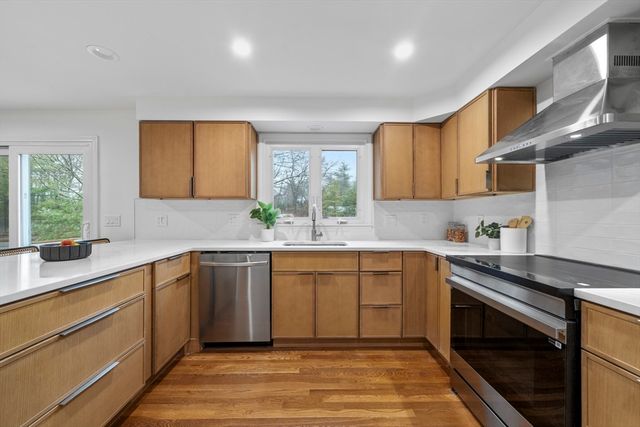87 Fisher Street, Needham, MA 02492