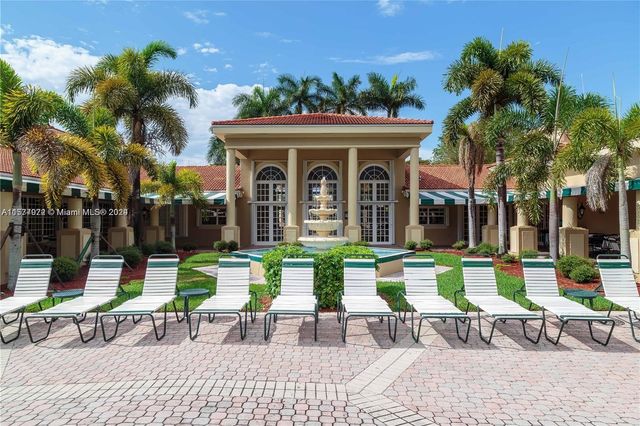 2008 SE 26th Ln 204, Homestead, FL 33035