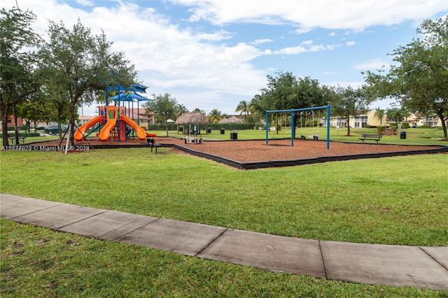 2008 SE 26th Ln 204, Homestead, FL 33035