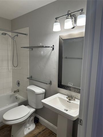 2008 SE 26th Ln 204, Homestead, FL 33035