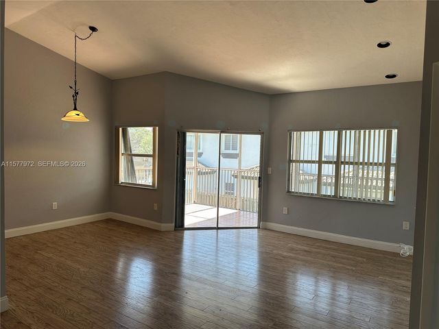 2008 SE 26th Ln 204, Homestead, FL 33035