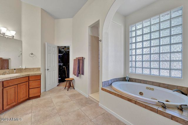 37210 N 22ND Street, Phoenix, AZ 85086