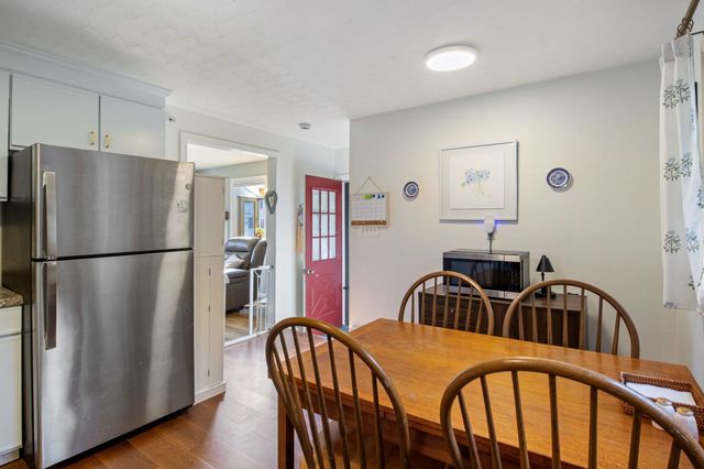 2 Hemlock Circle, Dover, NH 03820