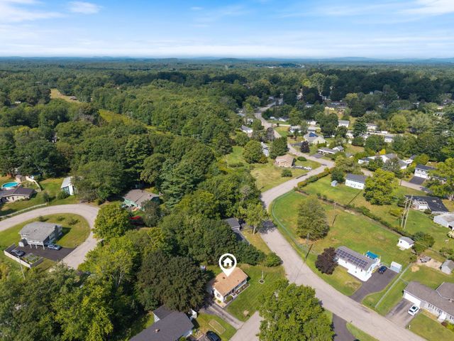 2 Hemlock Circle, Dover, NH 03820