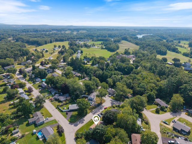 2 Hemlock Circle, Dover, NH 03820