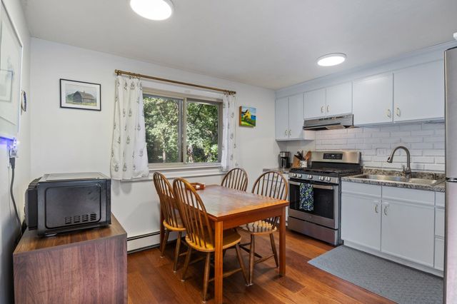 2 Hemlock Circle, Dover, NH 03820
