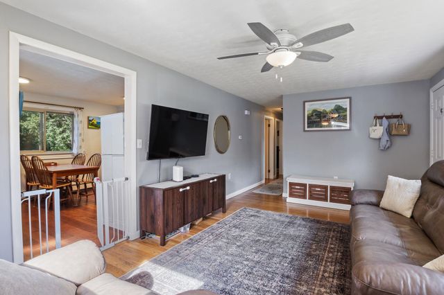 2 Hemlock Circle, Dover, NH 03820
