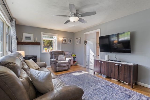 2 Hemlock Circle, Dover, NH 03820