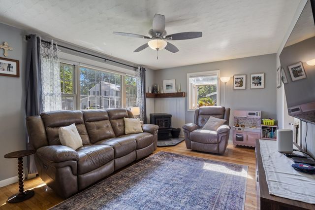 2 Hemlock Circle, Dover, NH 03820