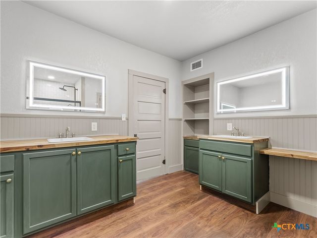 603 Saint Francis Street, Gonzales, TX 78629