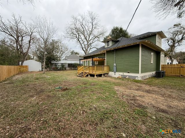 603 Saint Francis Street, Gonzales, TX 78629