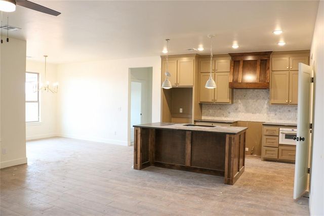 9220 NW 123rd Street, Oklahoma City, OK 73099