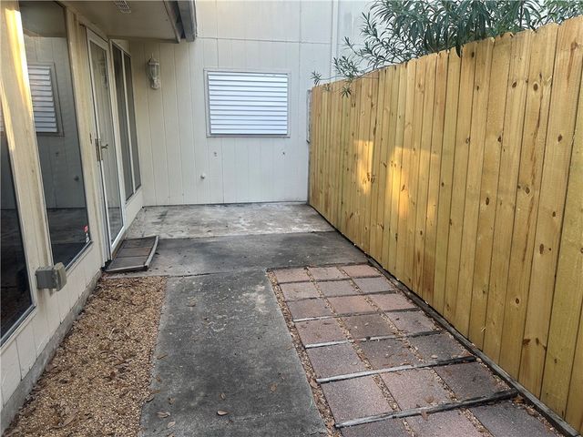 4032 Ogrady Dr, Corpus Christi, TX 78413