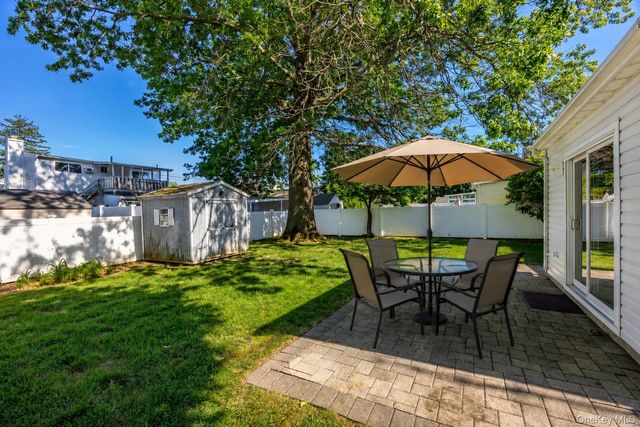 2355 Penatiquit Avenue, Seaford, NY 11783