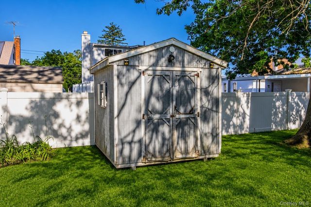 2355 Penatiquit Avenue, Seaford, NY 11783