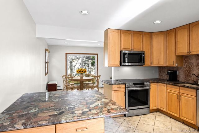 2355 Penatiquit Avenue, Seaford, NY 11783