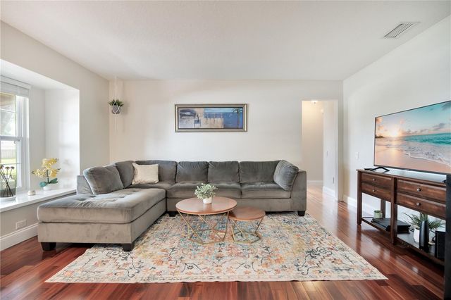 5307 JADE CIRCLE, Orlando, FL 32812