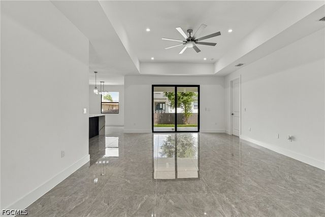 3900 25th ST SW, Lehigh Acres, FL 33976