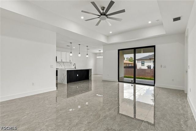 3900 25th ST SW, Lehigh Acres, FL 33976