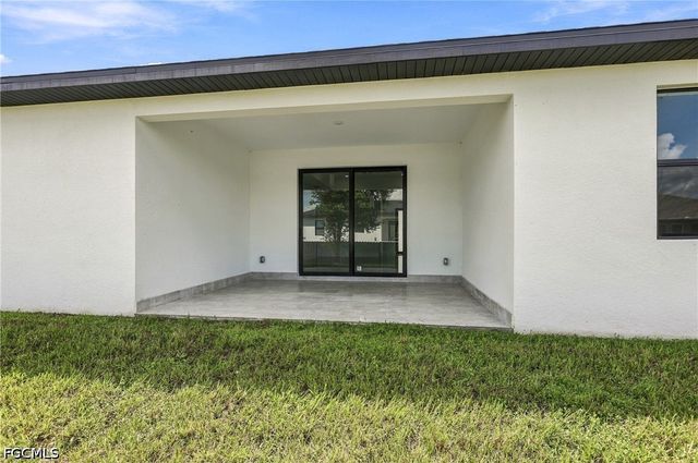 3900 25th ST SW, Lehigh Acres, FL 33976