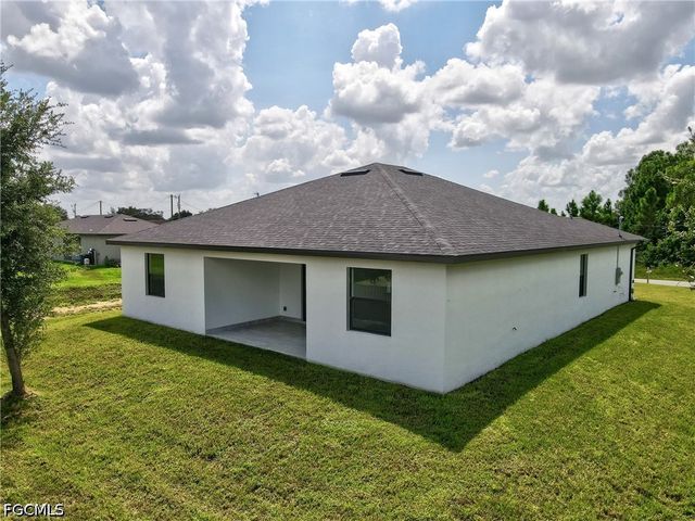 3900 25th ST SW, Lehigh Acres, FL 33976