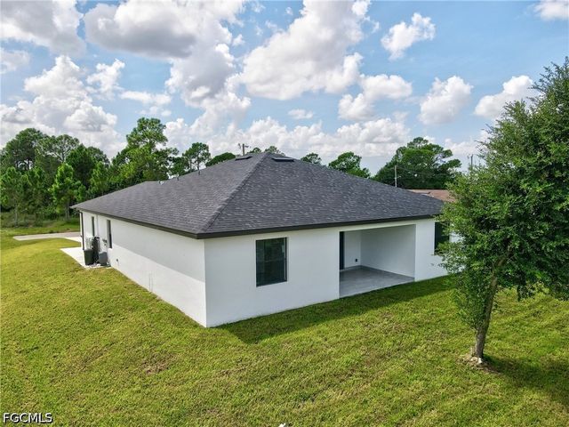 3900 25th ST SW, Lehigh Acres, FL 33976