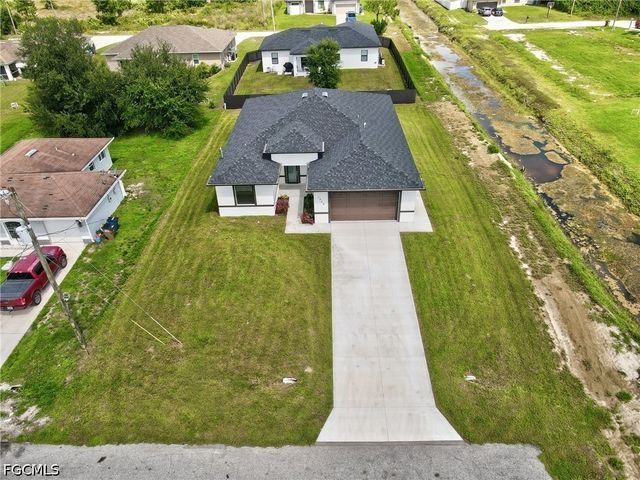 3900 25th ST SW, Lehigh Acres, FL 33976