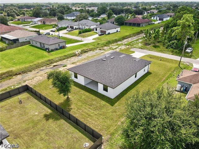 3900 25th ST SW, Lehigh Acres, FL 33976
