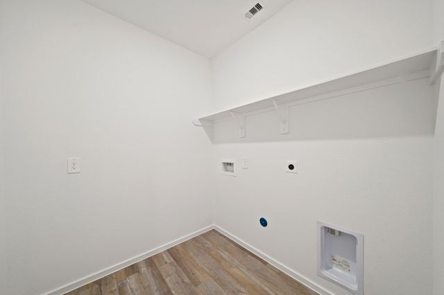 4052 Sun Burst Lane, Brookshire, TX 77423