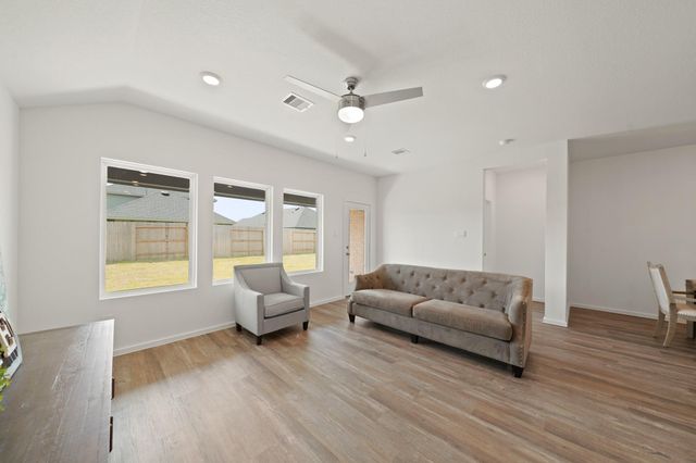 4052 Sun Burst Lane, Brookshire, TX 77423