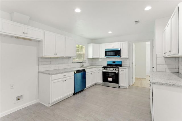 408 N Gowdy Street, Whitewright, TX 75491
