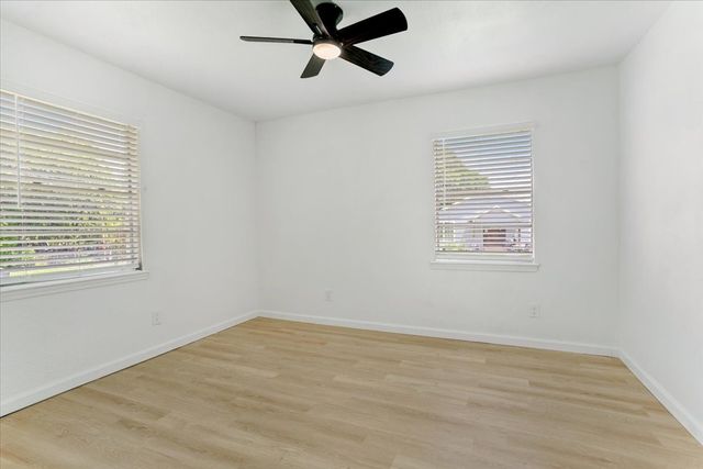408 N Gowdy Street, Whitewright, TX 75491