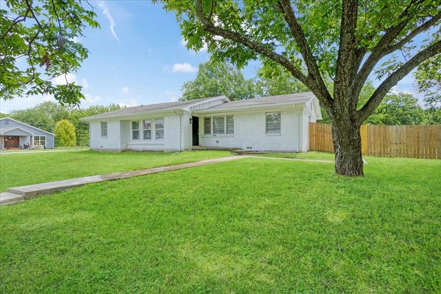 408 N Gowdy Street, Whitewright, TX 75491