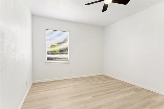408 N Gowdy Street, Whitewright, TX 75491