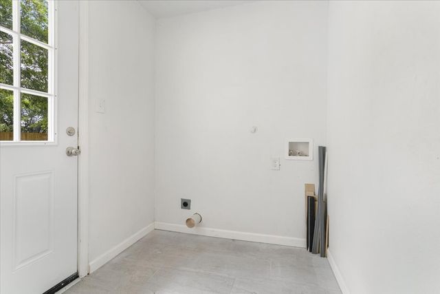408 N Gowdy Street, Whitewright, TX 75491
