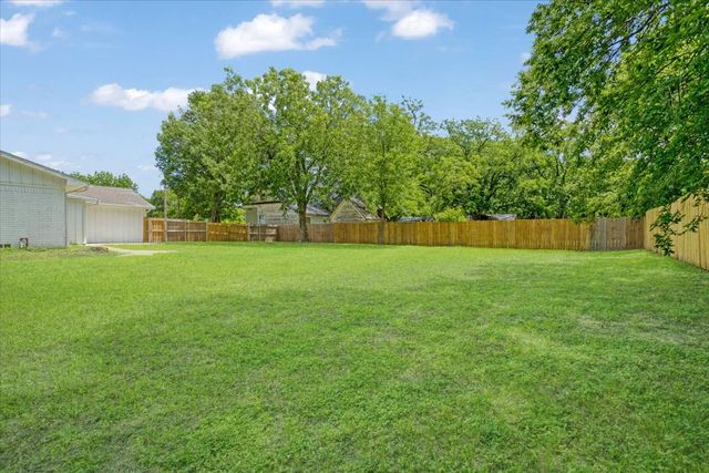 408 N Gowdy Street, Whitewright, TX 75491