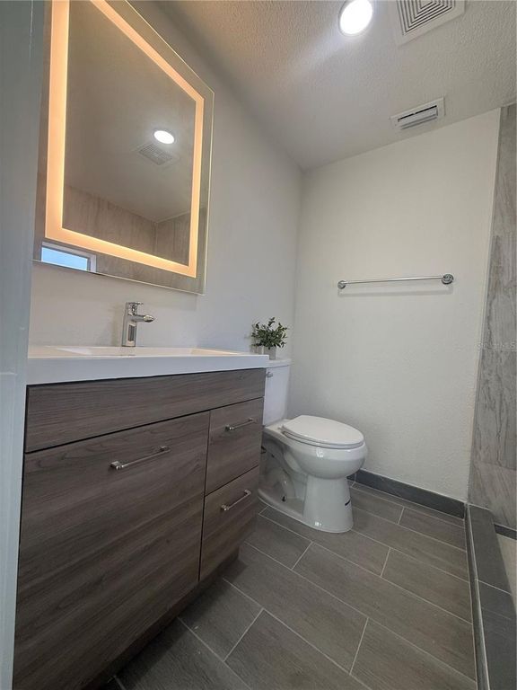 Image 20 of property listing at 8315 N 14TH STREET, Tampa, FL 33604