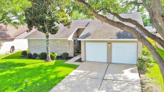 745 Otter Creek Drive, La Porte, TX 77571