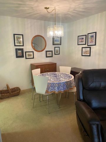2820 N Arcadia Court 111, Palm Springs, CA 92262