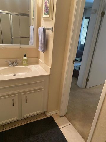2820 N Arcadia Court 111, Palm Springs, CA 92262