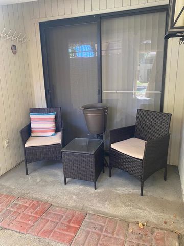 2820 N Arcadia Court 111, Palm Springs, CA 92262