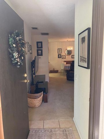 2820 N Arcadia Court 111, Palm Springs, CA 92262