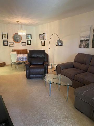 2820 N Arcadia Court 111, Palm Springs, CA 92262