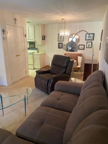 2820 N Arcadia Court 111, Palm Springs, CA 92262