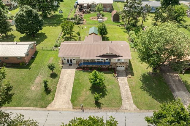 106 Cardinal Street, Harrison, AR 72601
