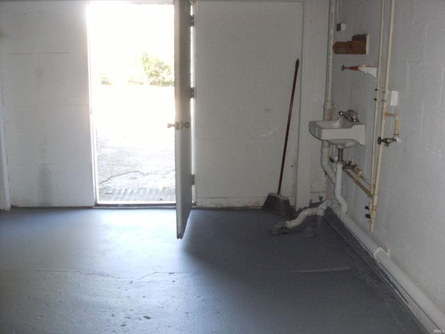 8581 S Old state Road 37 Road, Bloomington, IN 47403