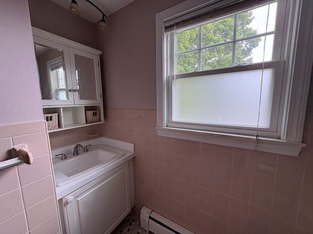 75 Marathon 75, Arlington, MA 02474